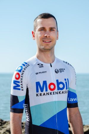 Mobil Krankenkasse Cycling Team - Porträt Thomas Pfeffer 2024.